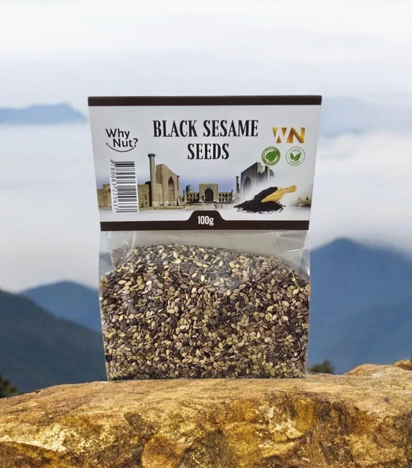 Całe czarne nasiona sezamu