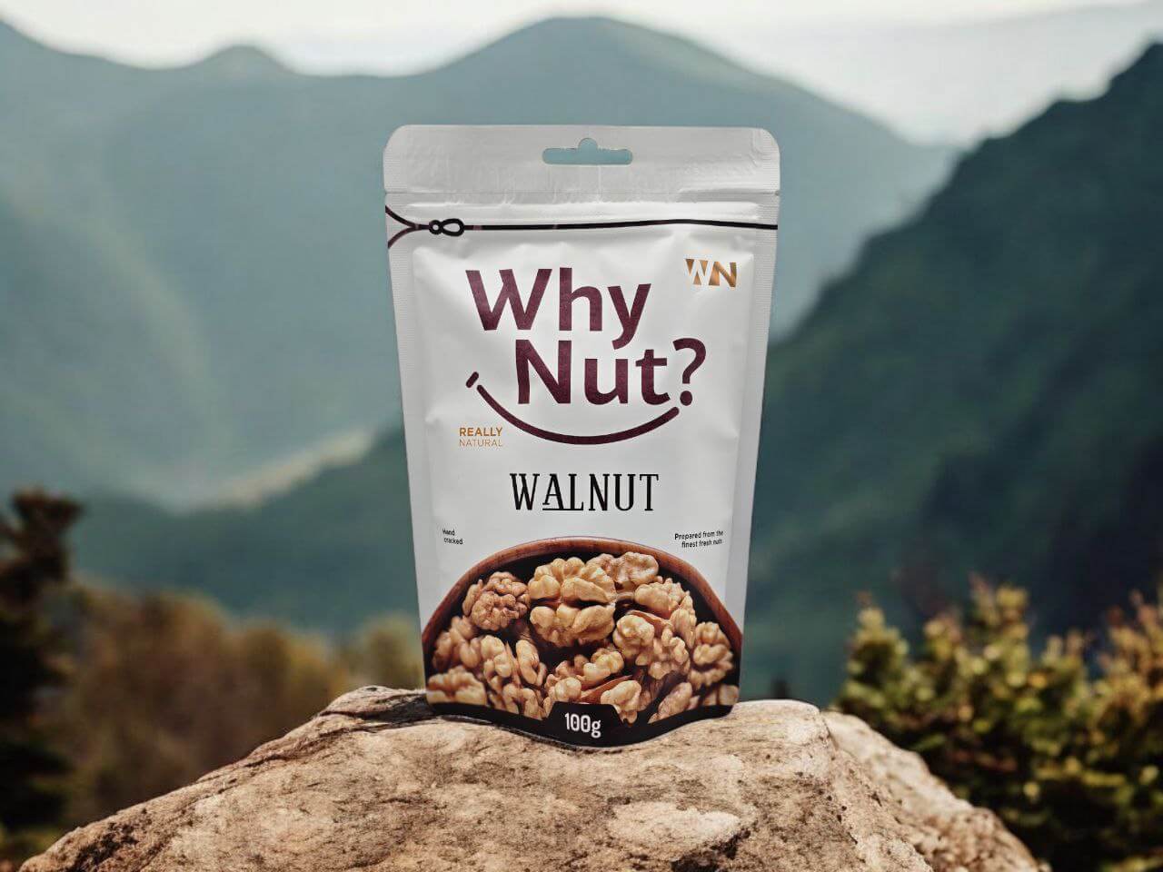 High-quality Valnötskärnor (walnut kernels) by Nature Pick Market, packed with nutrients and healthy fats.